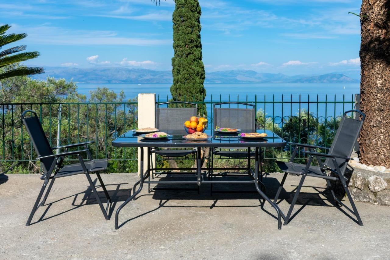 Villa Emily Achílleion Exteriér fotografie