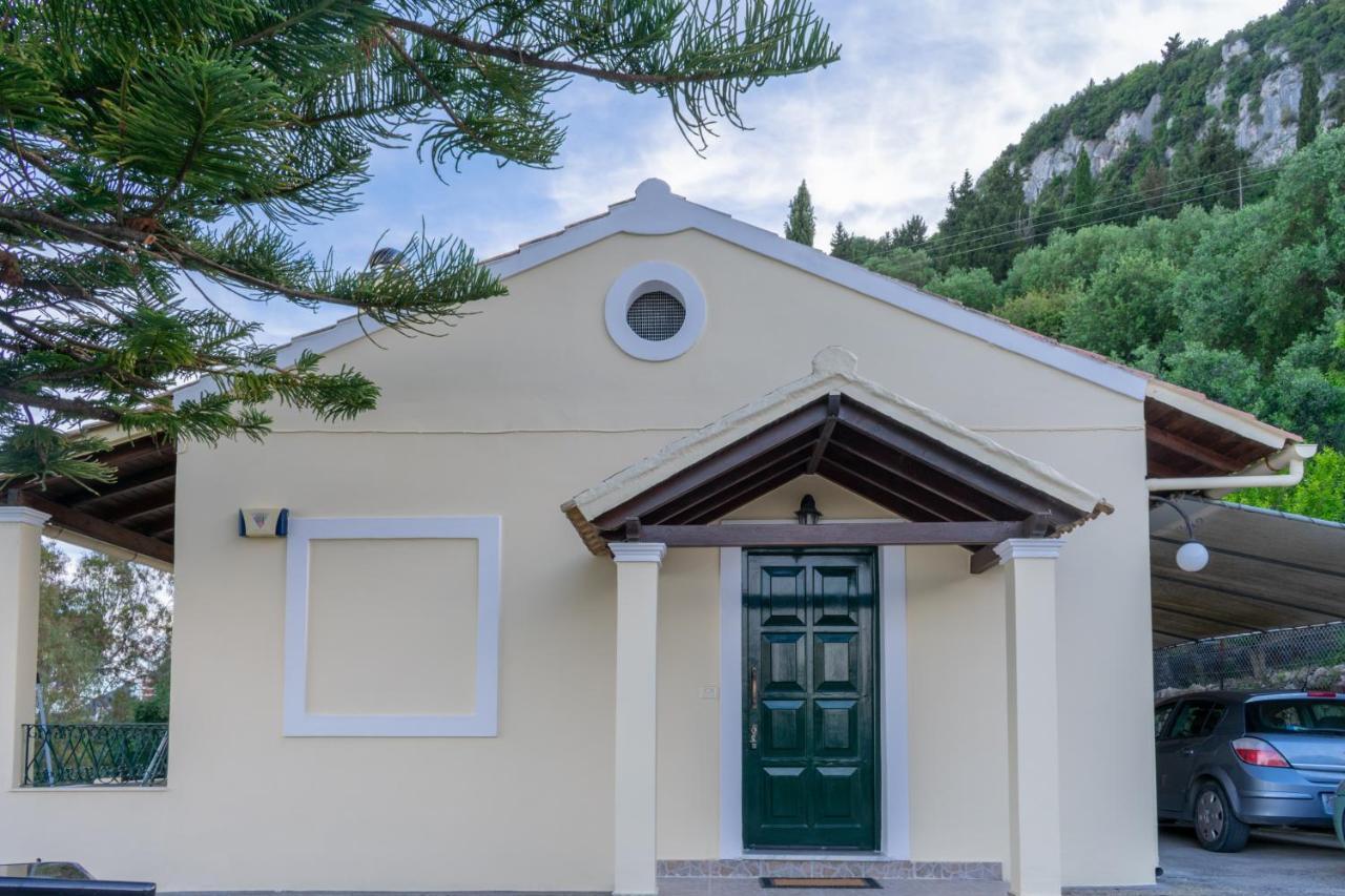 Villa Emily Achílleion Exteriér fotografie